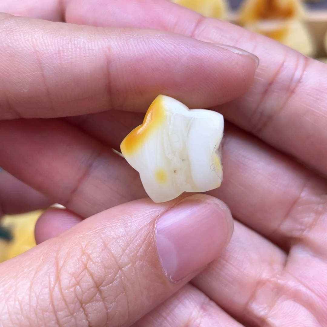 未镶嵌琥珀裸石蜜蜡