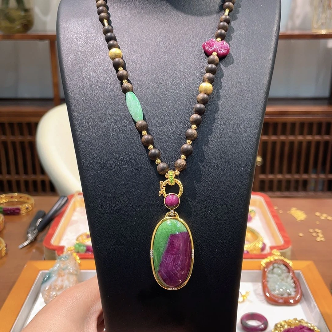 锦纶非金属吊坠红宝