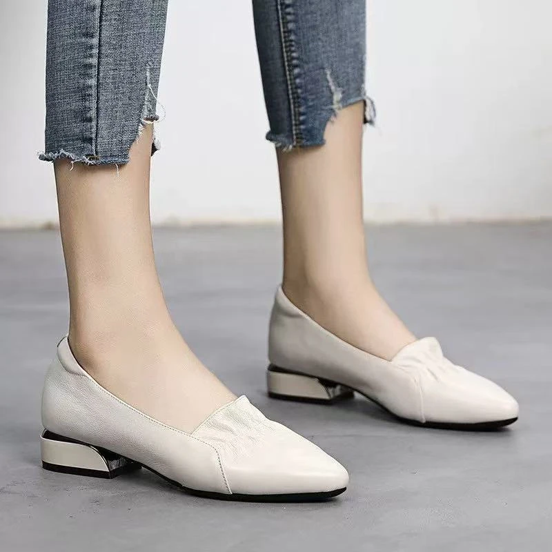 真皮尖头荷叶边低跟小单鞋199