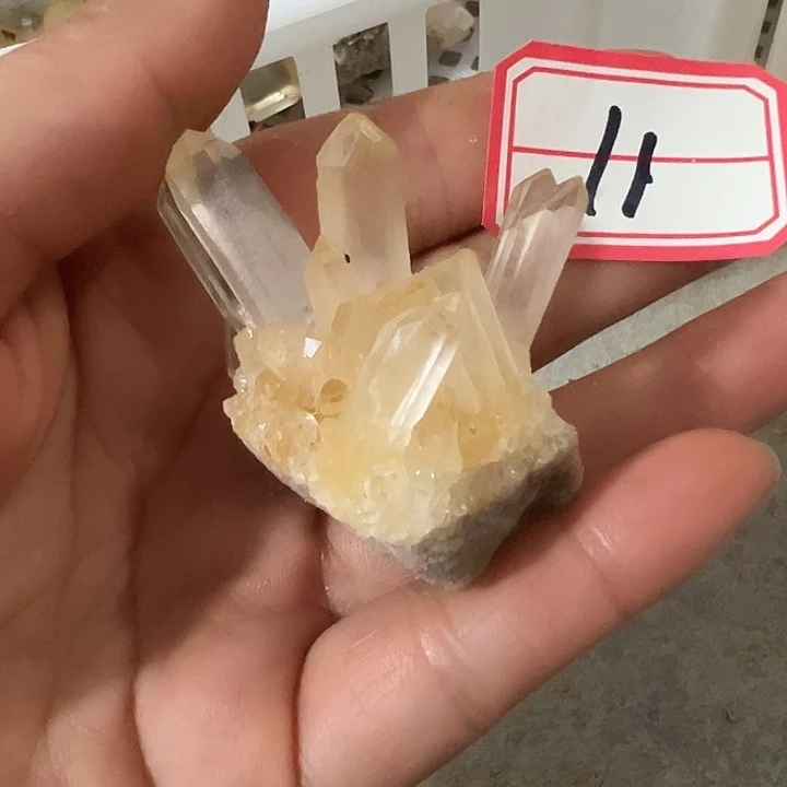 XX天然晶簇11未镶嵌水晶魔**爹