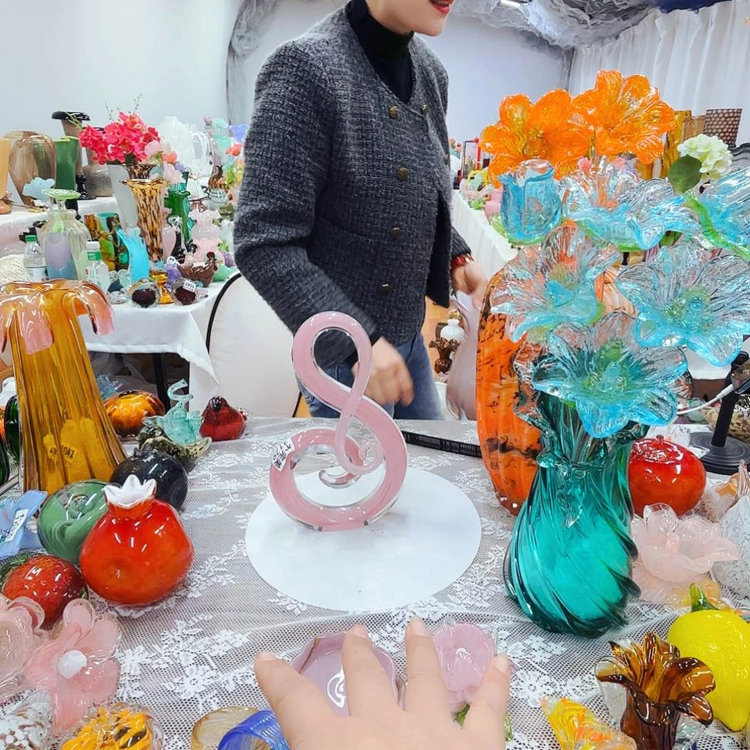 安妮琉璃花瓶摆件