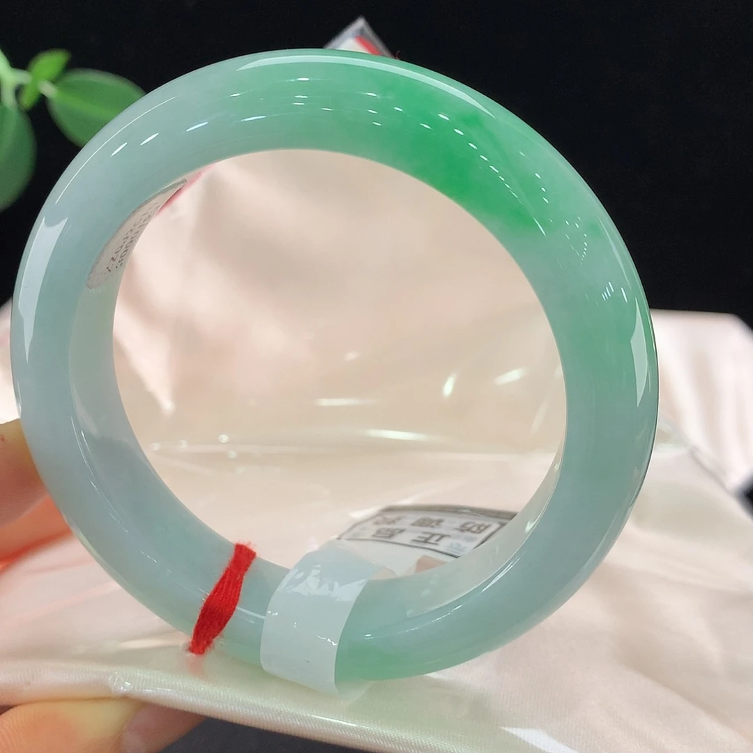 翡翠未镶嵌手镯0193