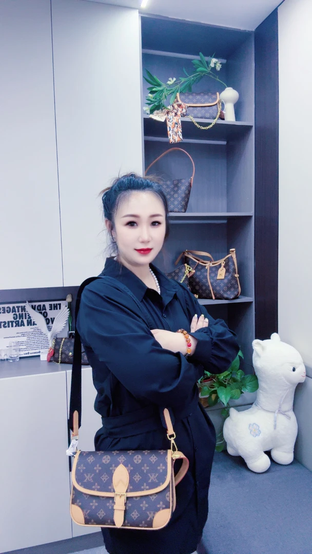 jj艾旺角法棍包单肩斜挎包