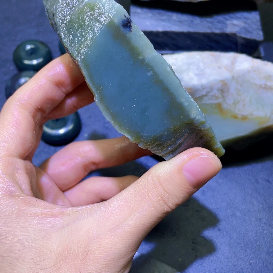 和田玉未镶嵌珠宝半成品