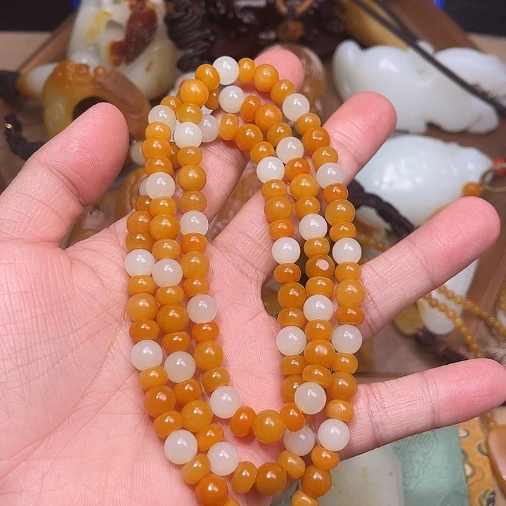 小***辉和田玉未镶嵌颈饰