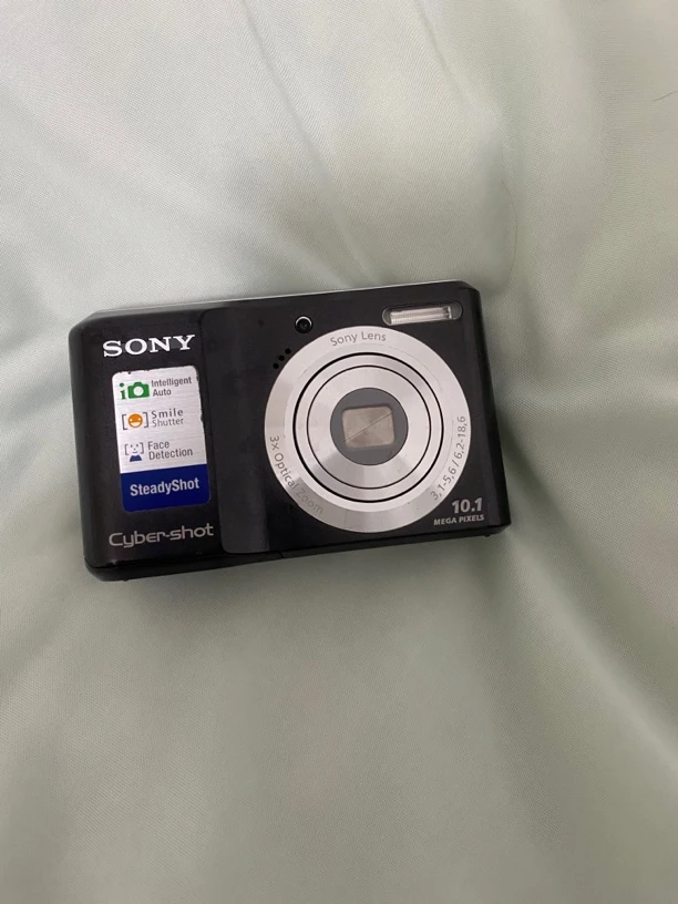 9新 Sony/索尼 s2000黑色1010w像素ccd数码相机