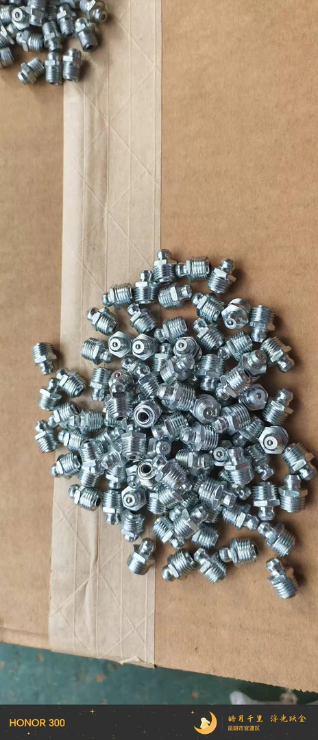 国标M6M8M10黄油嘴适用多种机型。适用于多种机具