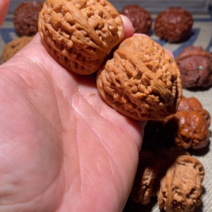 C***叔文玩核桃吊坠核桃