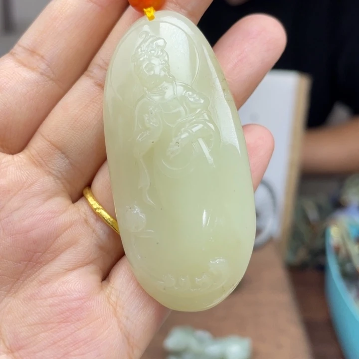 颈饰未镶嵌和田玉
