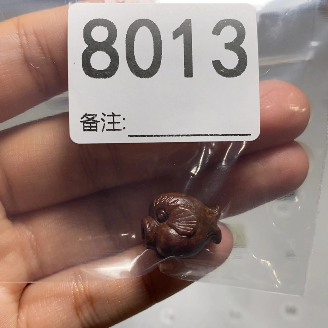 颈饰未镶嵌岫岩河磨玉（透闪石质玉）释*