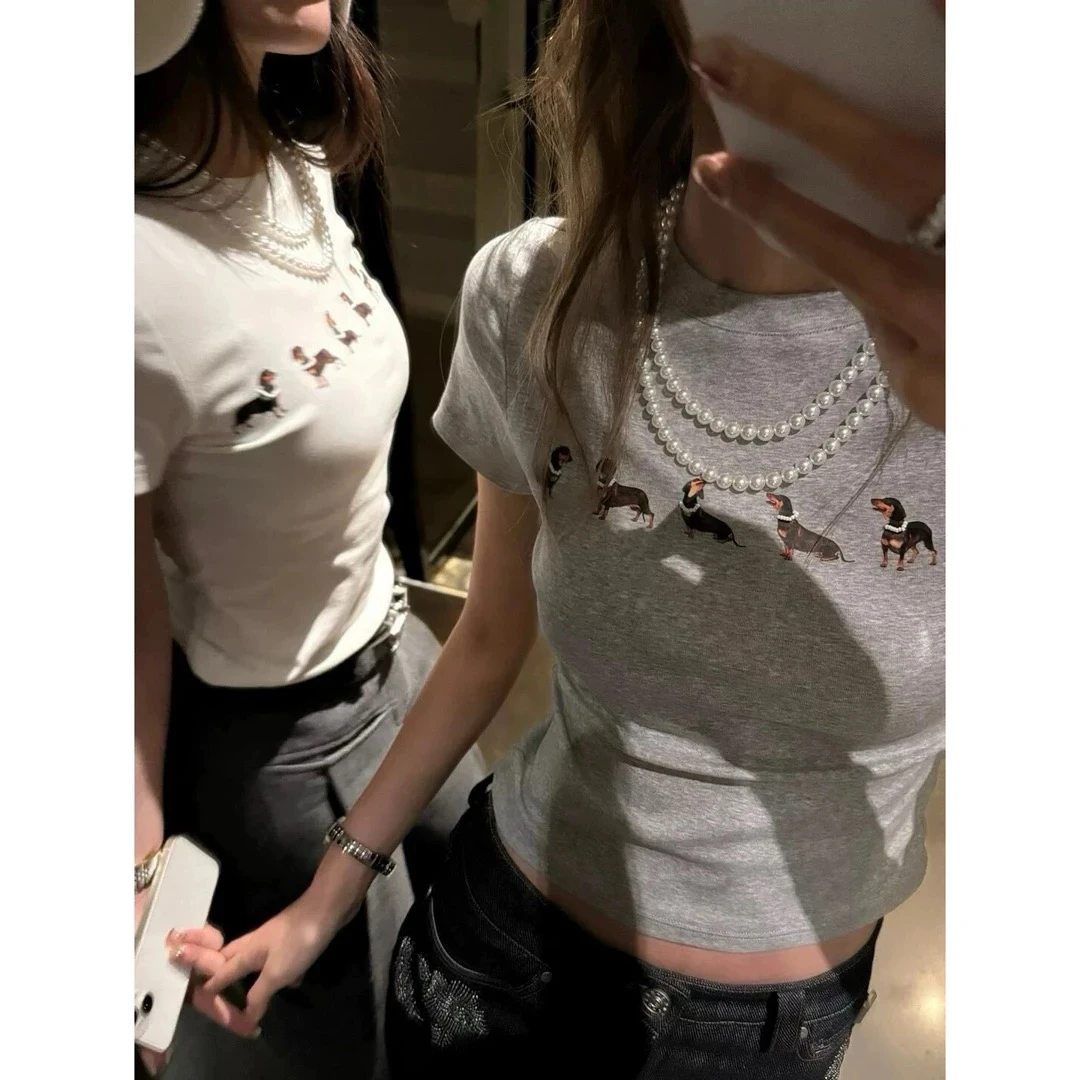 【jennie同款】韩代*珍珠项链！正肩弹力腊肠狗印花短袖T恤
