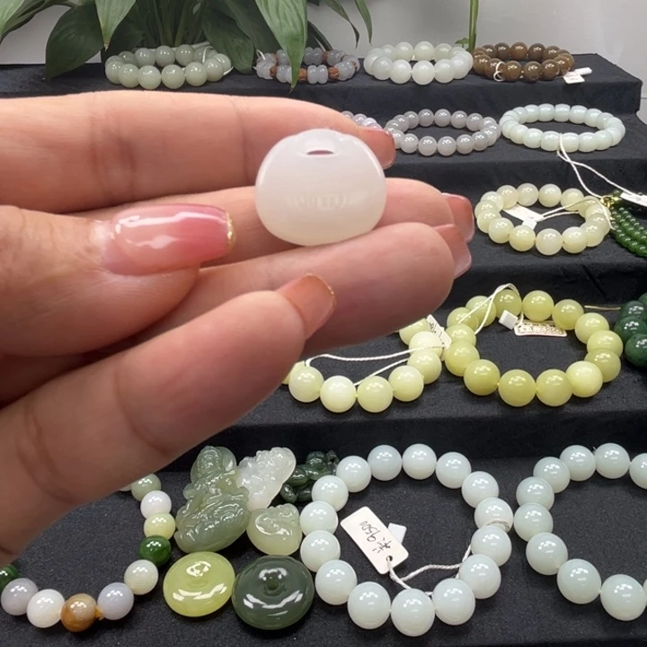 和田玉未镶嵌手链