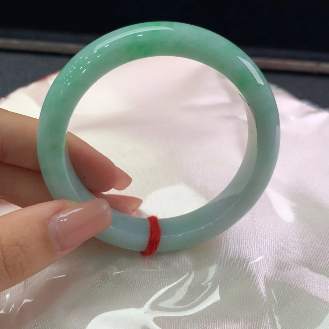 翡翠未镶嵌手镯缅甸A货翡翠 阳绿54 55