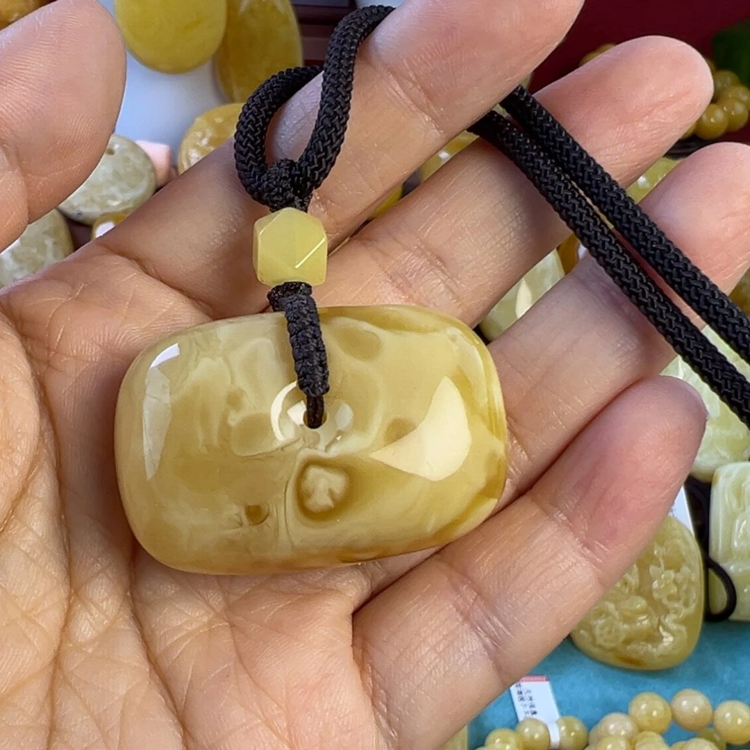 蜜蜡吊坠(赠链)未镶嵌