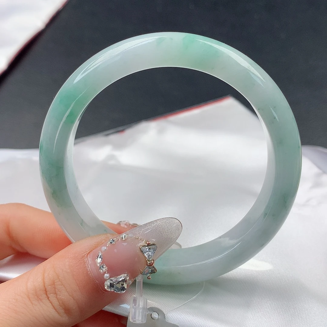 翡翠手镯未镶嵌42正56.8