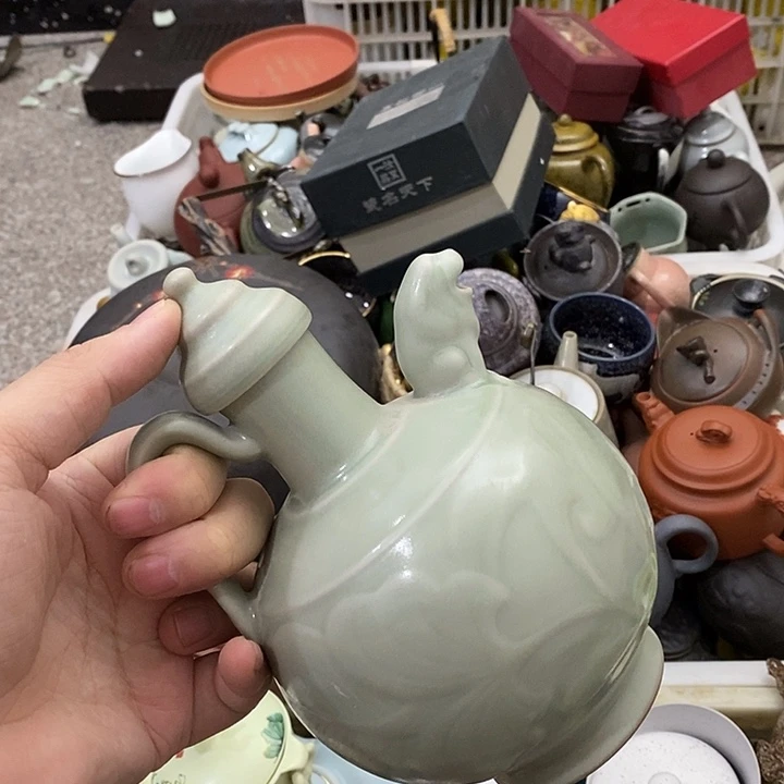 陶瓷艺术品及陶瓷壶