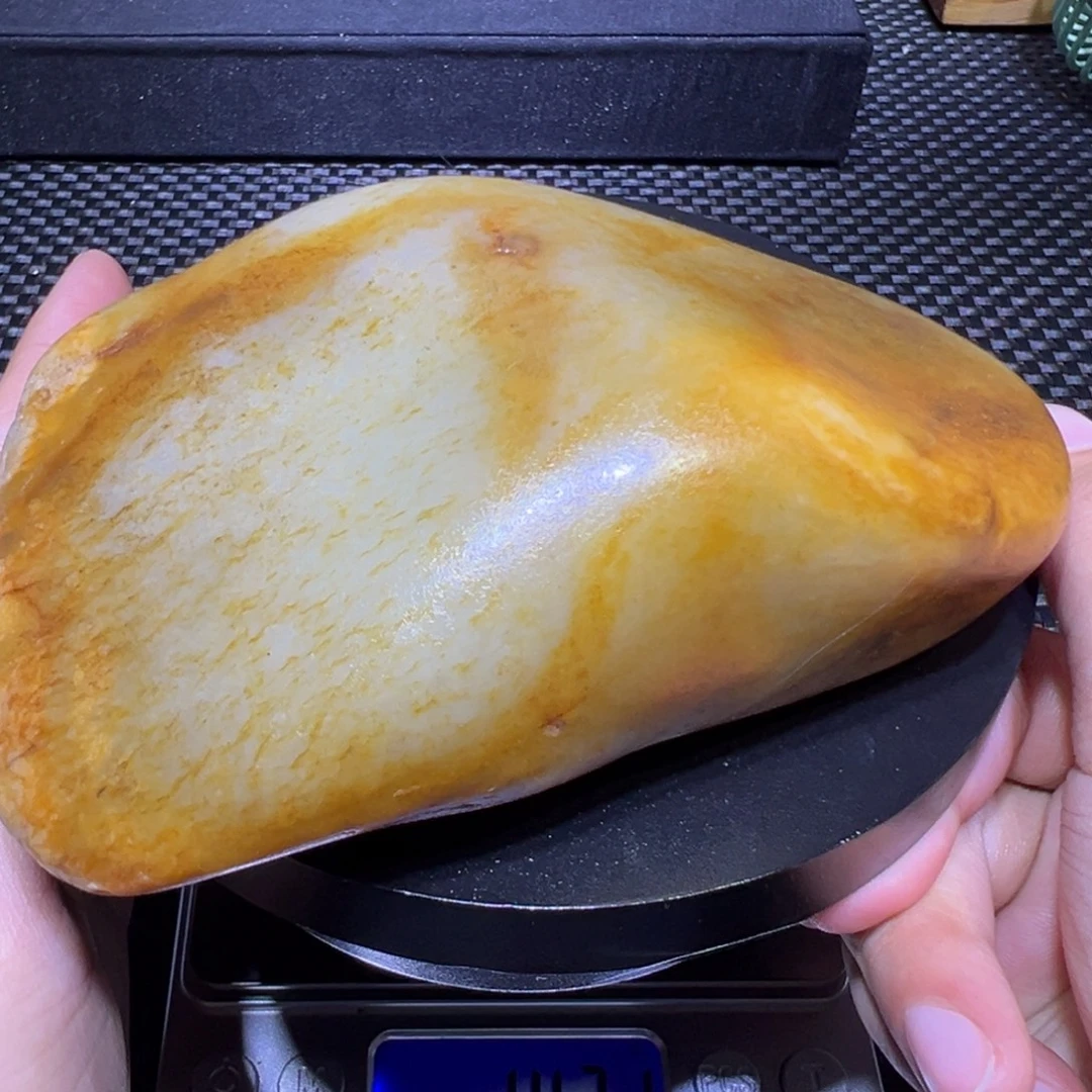 吊坠(不含链)未镶嵌和田玉（子料）563-52