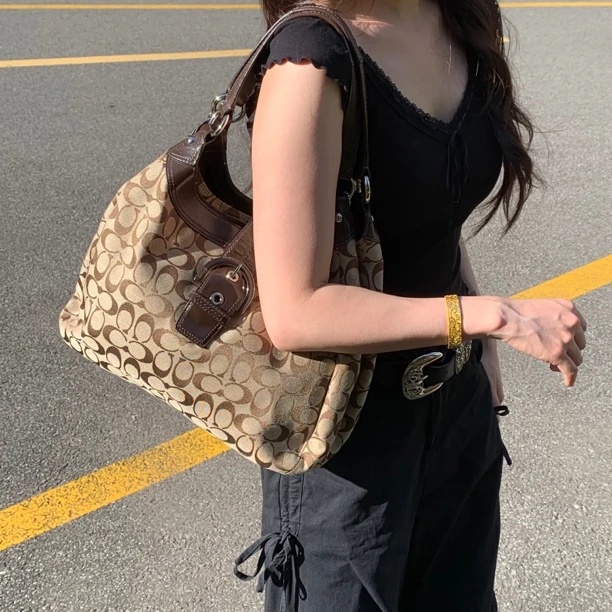 99新 COACH/蔻驰 coach棕色老花帆布拼皮南瓜包托特包单肩包hd
