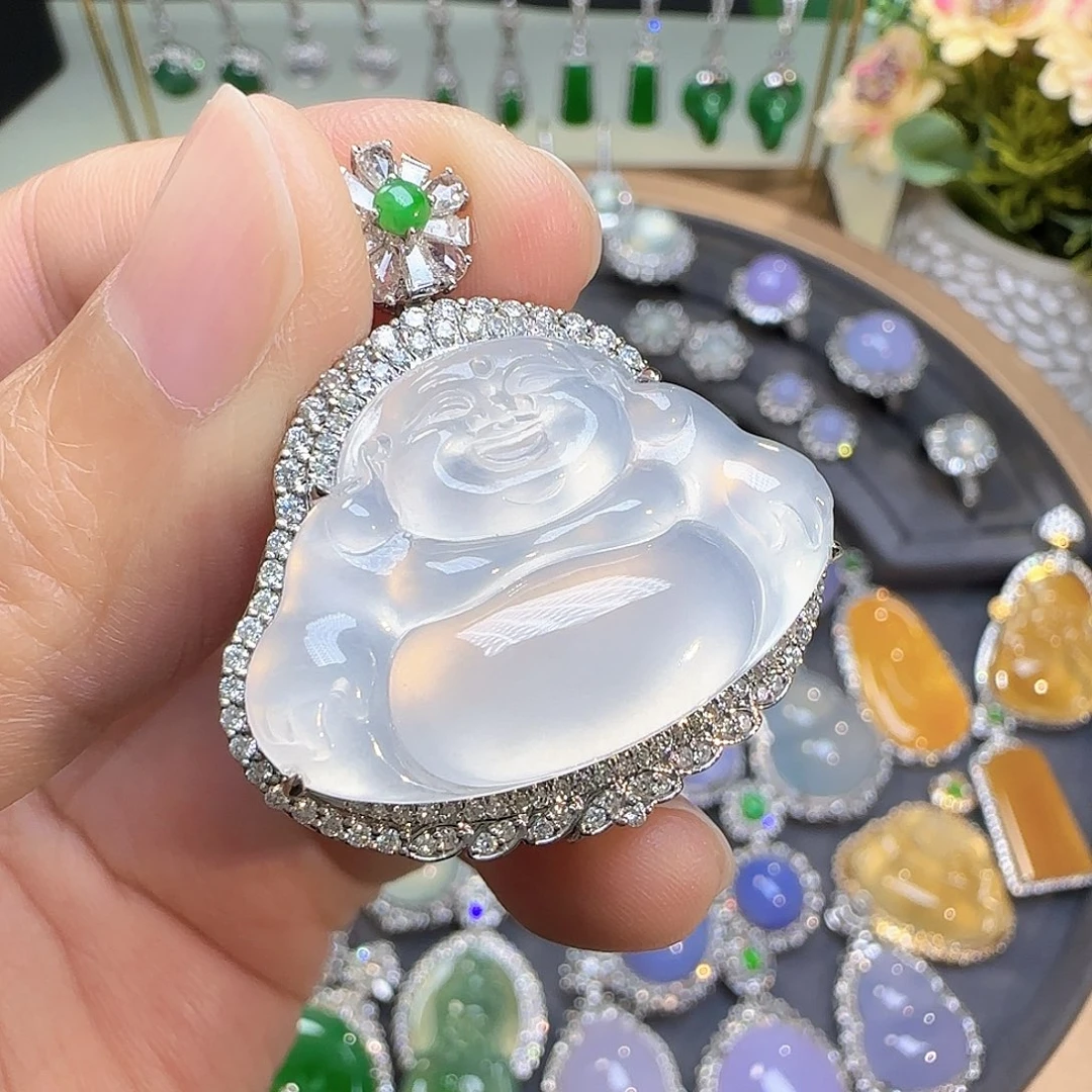 翡翠颈饰18K金镶嵌翡翠颈饰18K金镶嵌