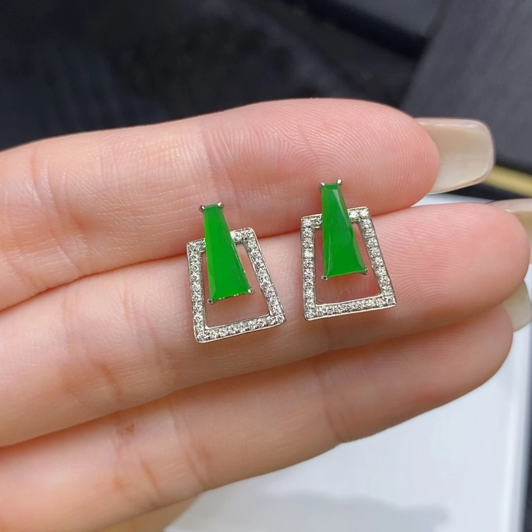 翡翠18K金镶嵌耳饰小无事牌