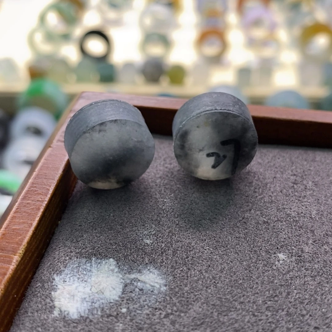 定制翡翠未镶嵌乔***乔扣子