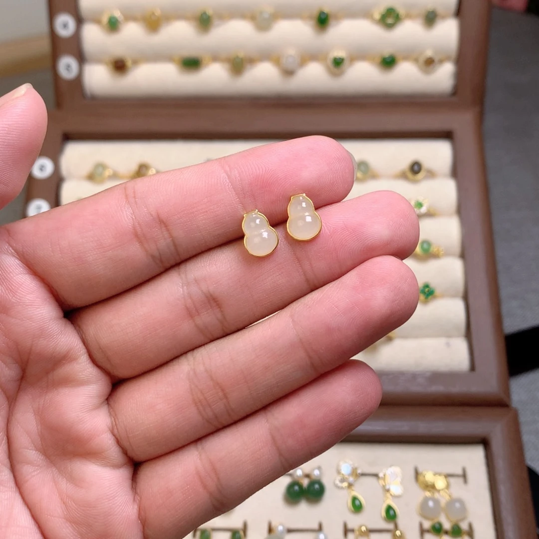 胡****和田玉（白玉）银S925镶嵌耳饰