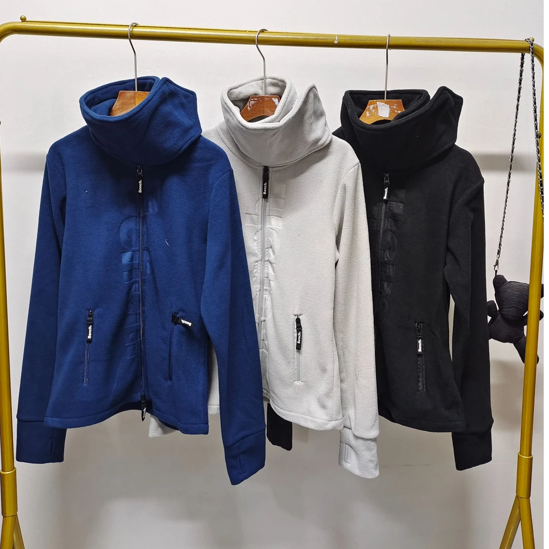 31-8摇粒绒拉链外套