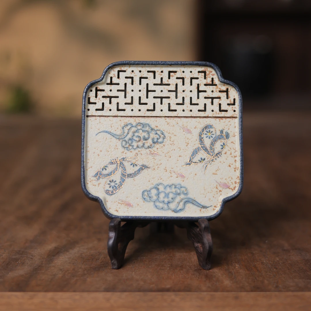 纳兰 祥云蝴蝶壶承（斋居底款）13.6*2.6（Q7652）