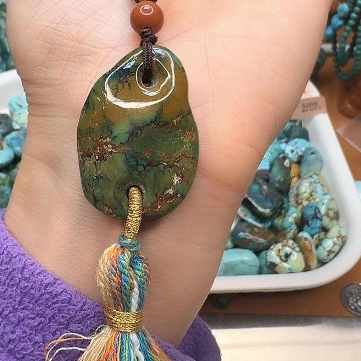 未镶嵌绿松石随型吊坠