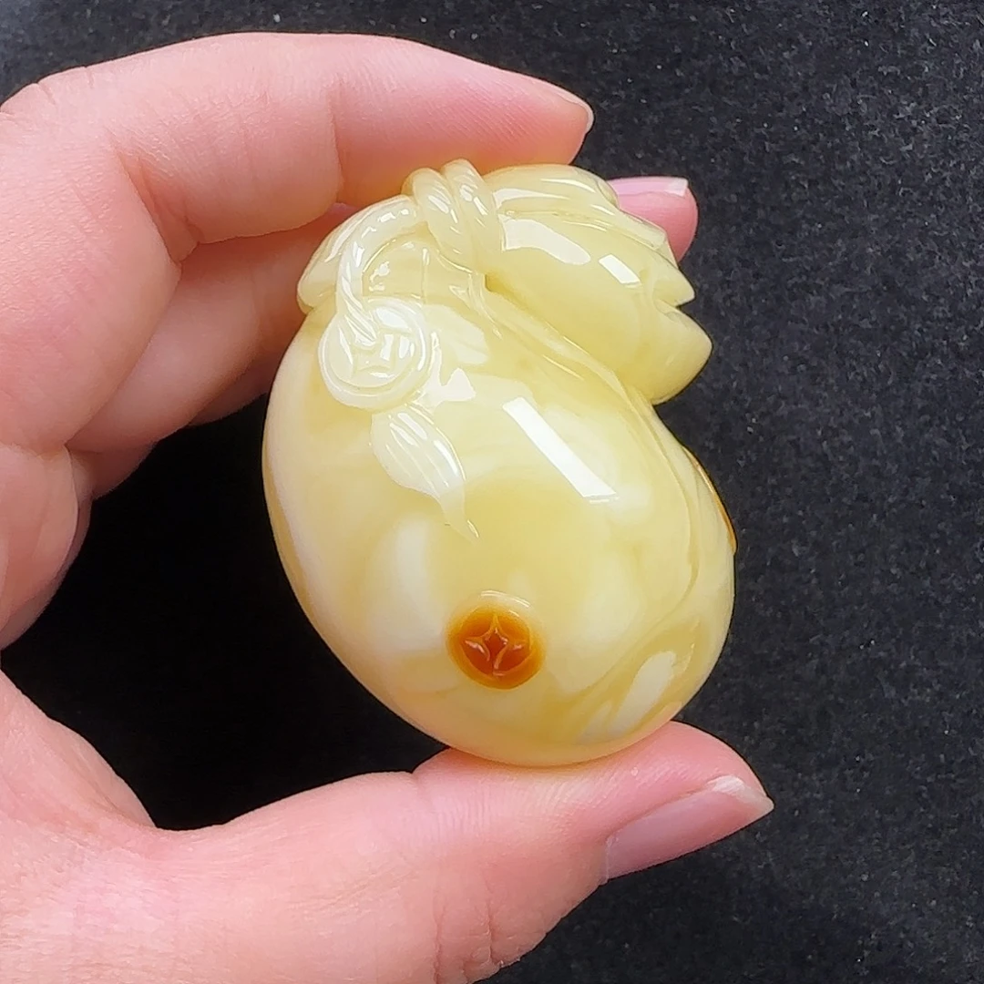 蜜蜡未镶嵌珠宝奇石