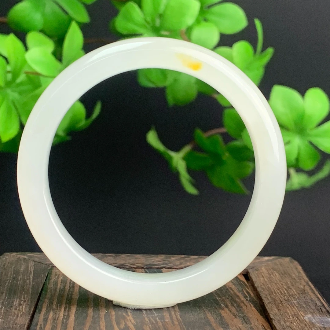 A056珠宝玉石精选和田玉吊坠