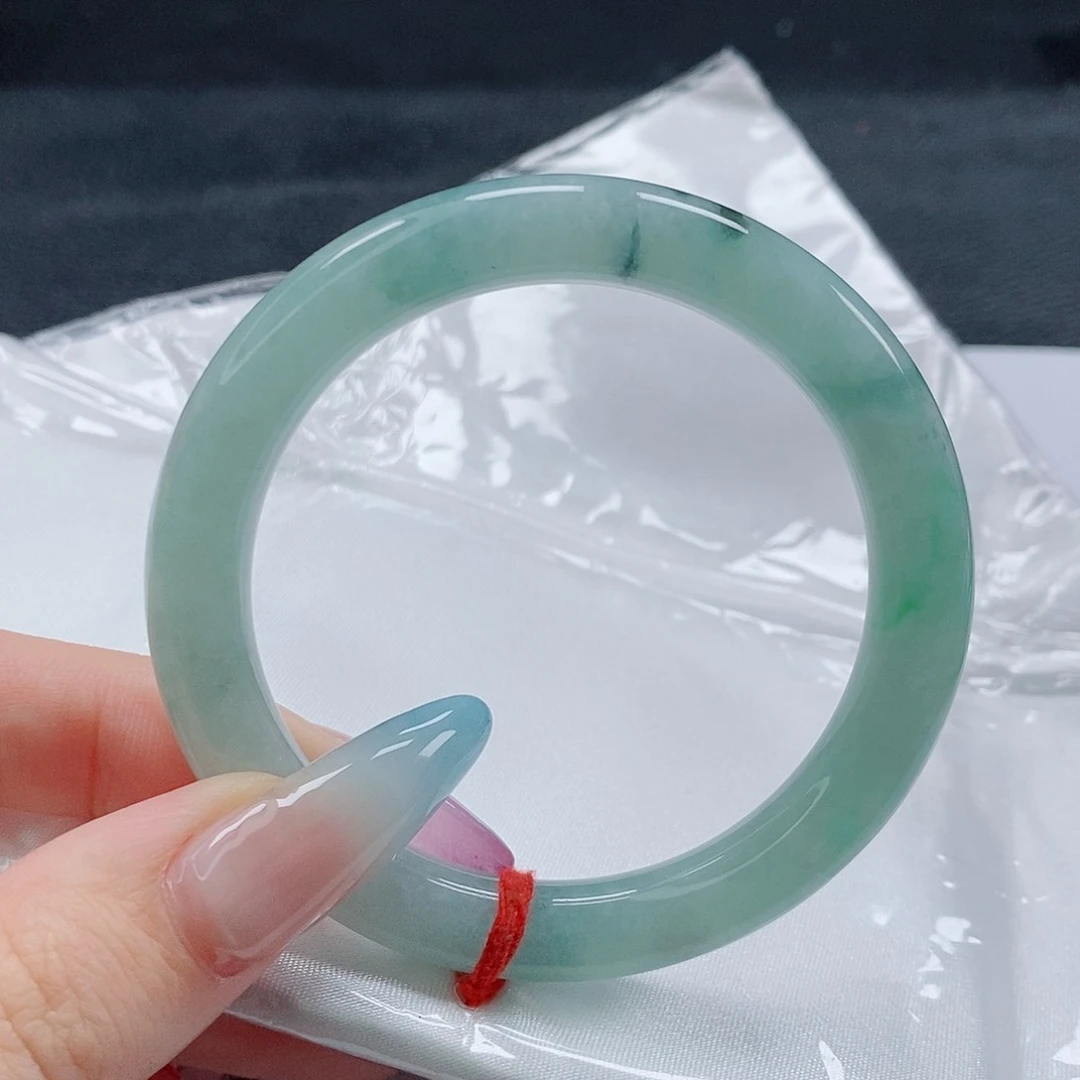 【闪购商品】未镶嵌手镯（圆镯）翡翠581号