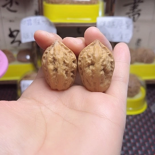 吊坠文玩核桃大秋