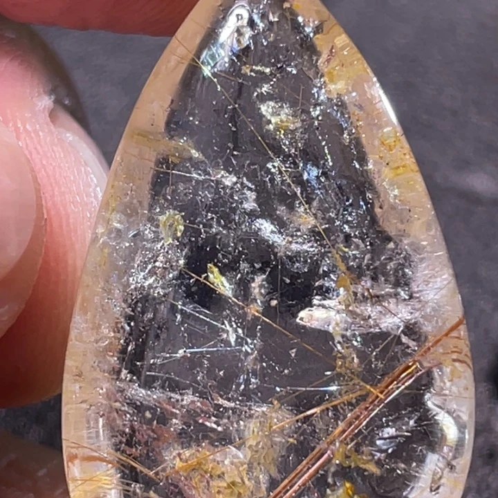 尙***水未镶嵌颈饰发晶钛晶