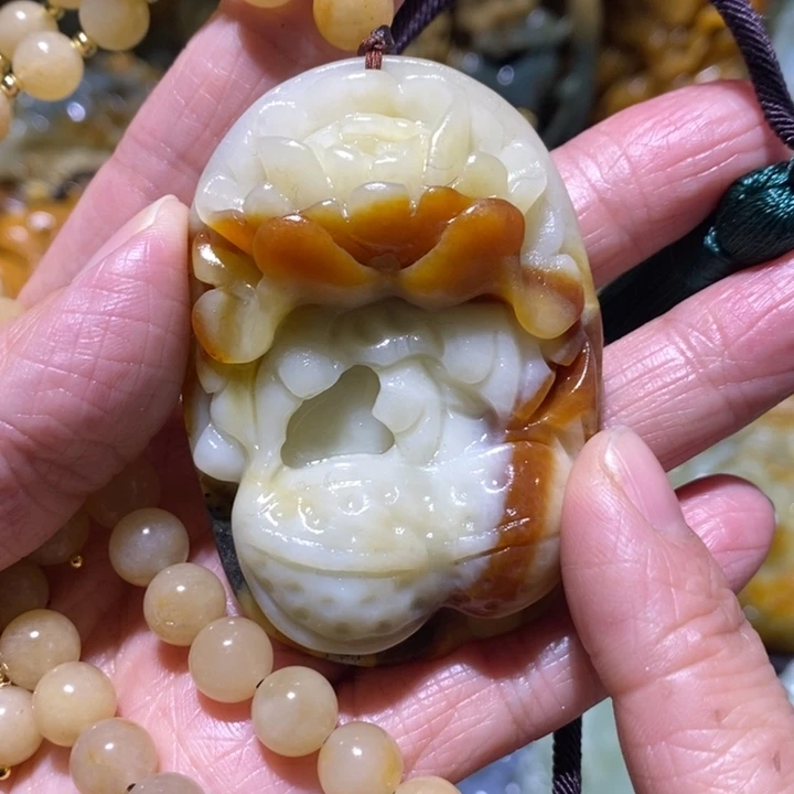 蛇纹石玉岫玉吊坠未镶嵌