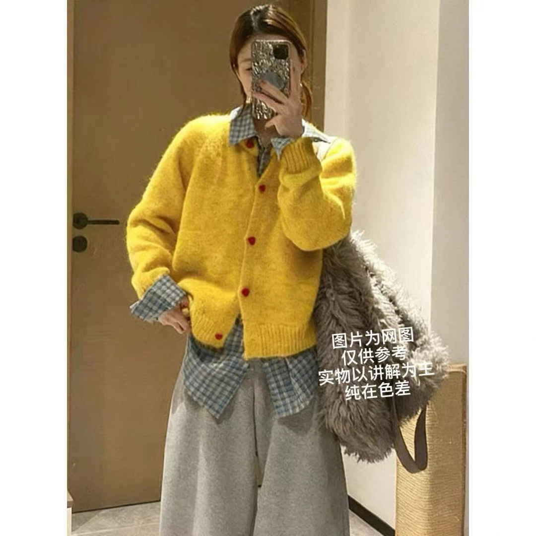 2025冬季新款大码女装韩系学院风针织外套+衬衫+拼格卫裤