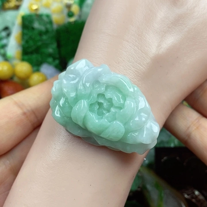 吊坠(赠链)未镶嵌翡翠