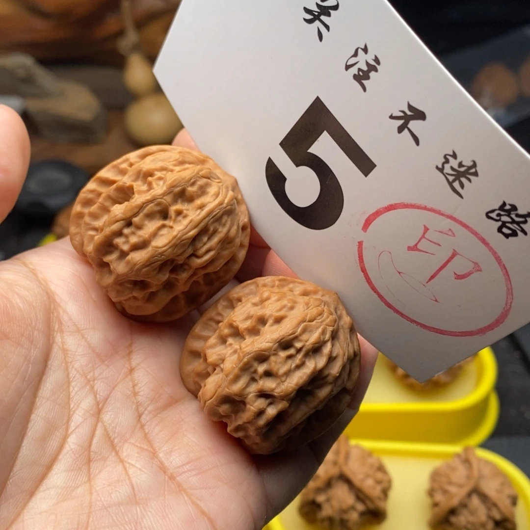文玩核桃吊坠35全品野狼