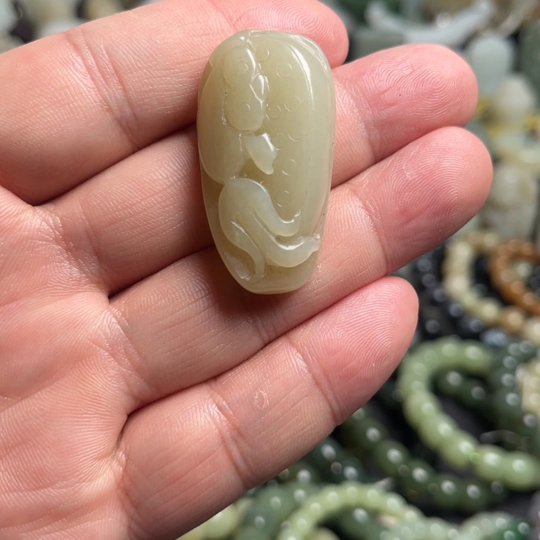 和田玉（青白玉）未镶嵌吊坠(不含链)