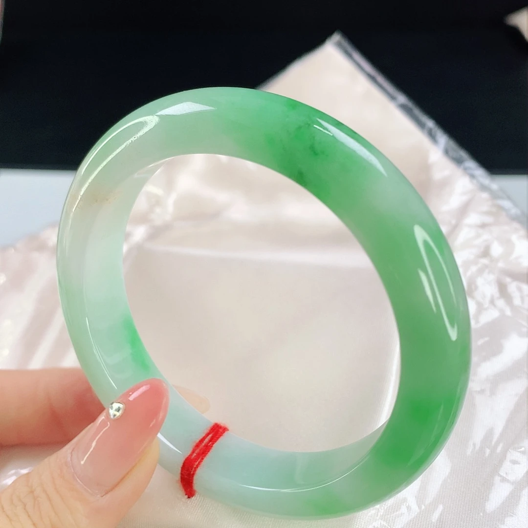 未镶嵌手镯翡翠835
