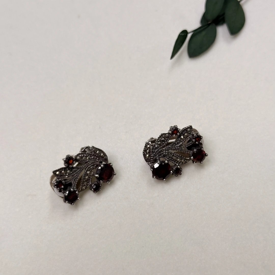 90新  【六六中古】孤品复古银925石榴石耳夹th4528