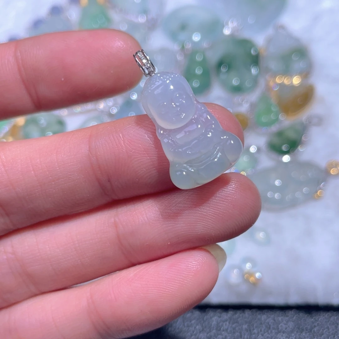 颈饰18K金镶嵌翡翠翡翠