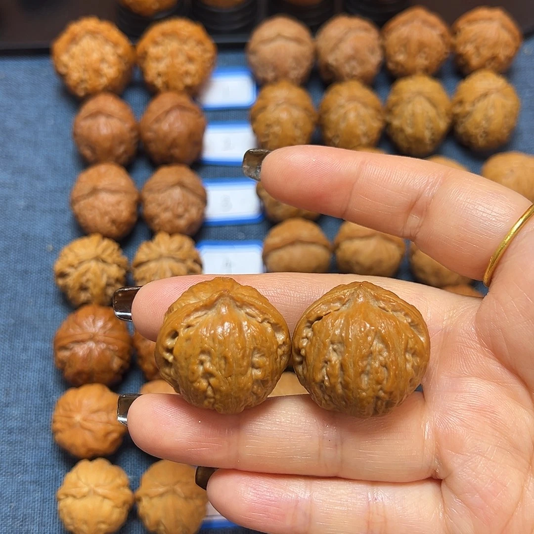 满***.文玩核桃吊坠小蓝胖子