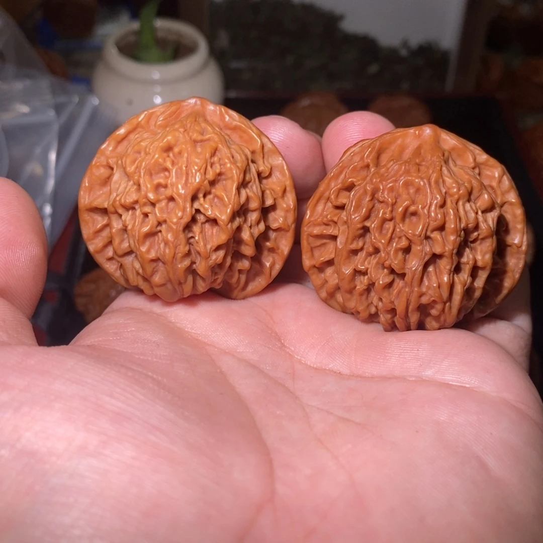 文玩核桃吊坠43.5蟠龙纹