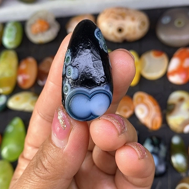 俏色奇石饰品无孔