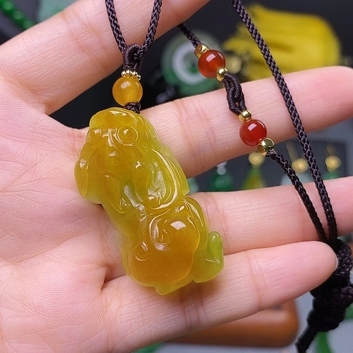 吊坠(赠链)未镶嵌翡翠