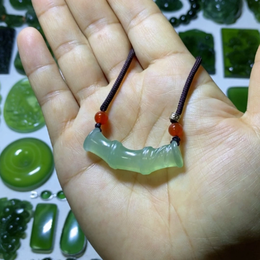 【闪购商品】未镶嵌蛇纹石玉颈饰