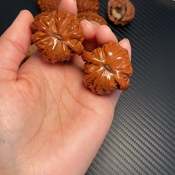 木质类38白狮子。