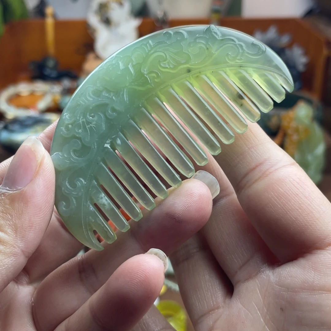 蛇纹石玉未镶嵌吊坠