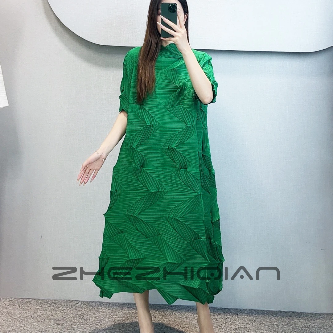 2025夏季新款气质高端褶皱休闲裙子显瘦手工高级感钻石连衣裙